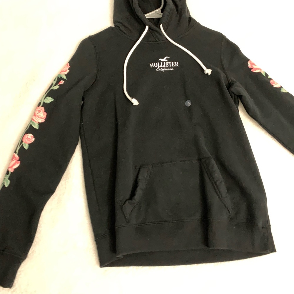 Women black with flowering details